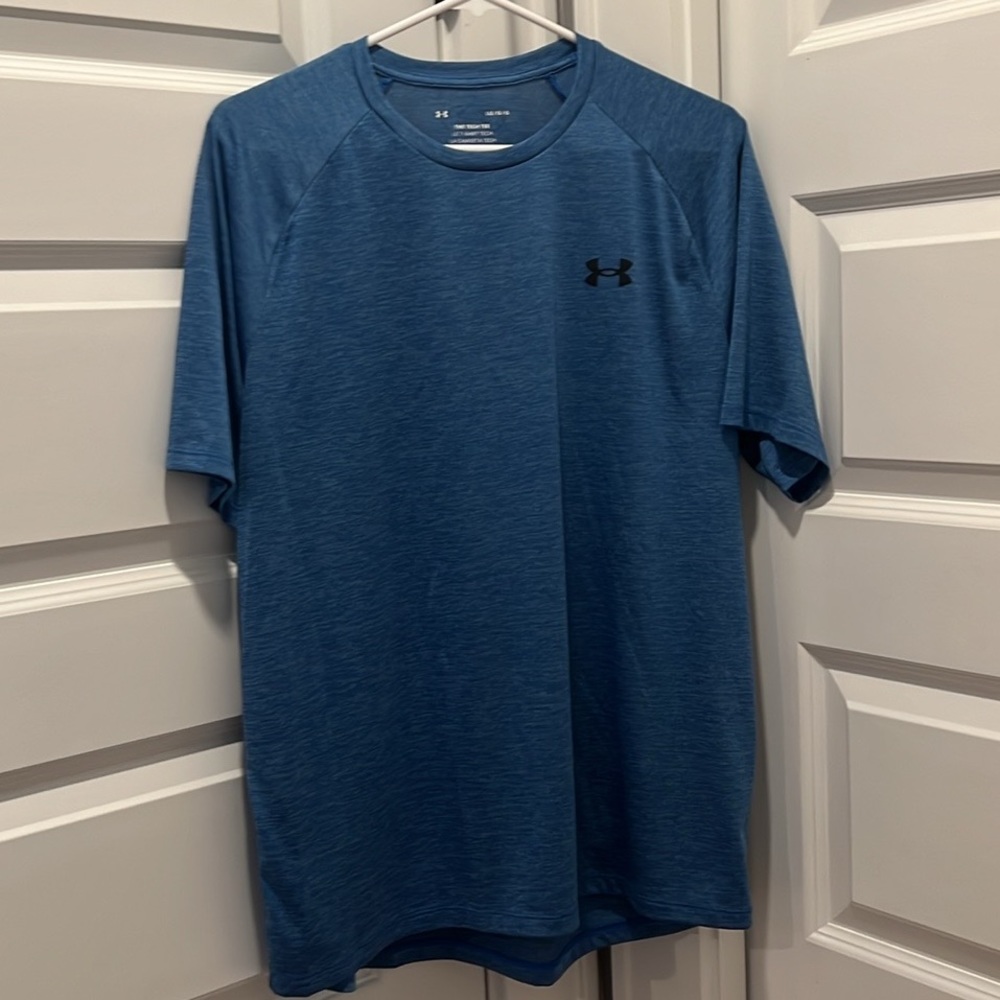 Under Armour T Shirt - Heather blue men’s LG